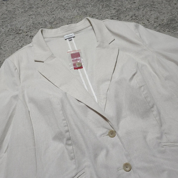 AVENUE Nwt Natural Cream Pinstripe Double Button Blazer, Unlined, 26, 3X - Picture 10 of 16